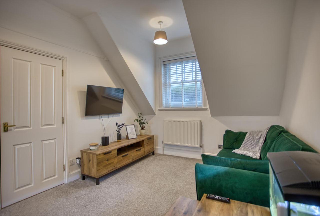 Wonderful West End - Parking Inc Apartment Фолкстон Екстериор снимка